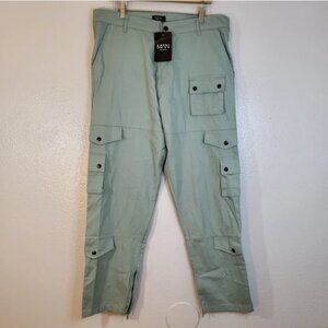 BoohooMan Plus Relaxed Fit Twill Cargo Pants Sage
